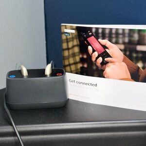 Resound Nexia 60S Rechargeable Micro RIE Premium Level Hearing Aid Pair cellphon